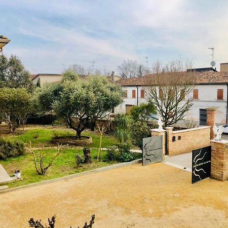B&B Villa Ermanna Мантуя Экстерьер фото